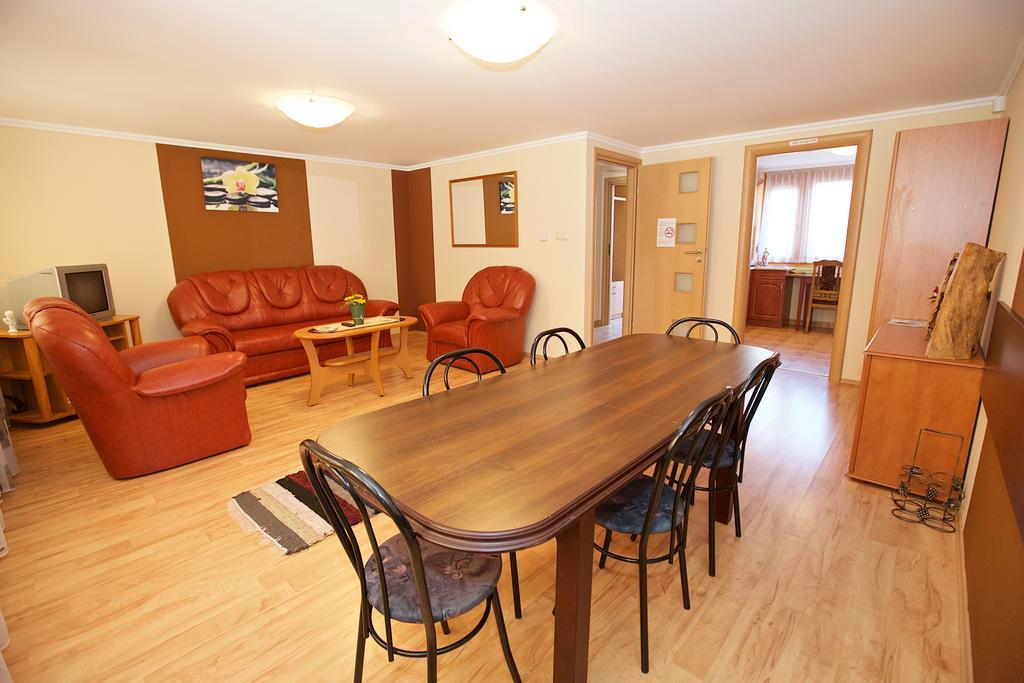 Zoli Apartmanok-Brody 51-53 Hajdúszoboszló Εξωτερικό φωτογραφία