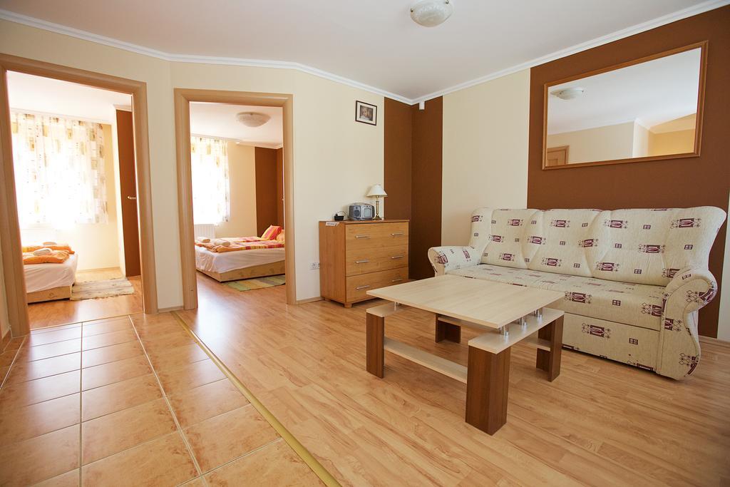 Zoli Apartmanok-Brody 51-53 Hajdúszoboszló Εξωτερικό φωτογραφία