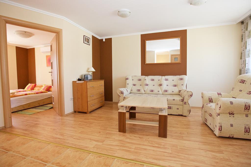 Zoli Apartmanok-Brody 51-53 Hajdúszoboszló Εξωτερικό φωτογραφία